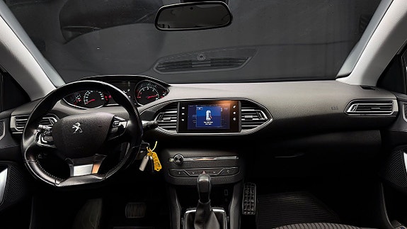 Peugeot 308 20 of 24