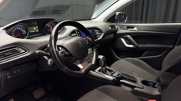 Peugeot 308 16 of 24