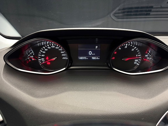 Peugeot 308 10 of 24