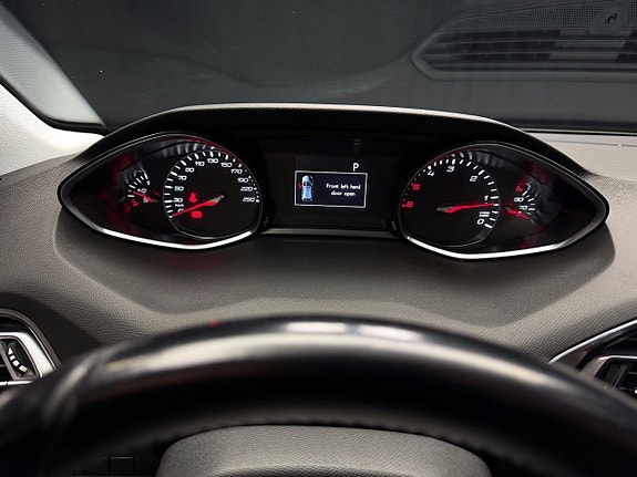 Peugeot 308 9 of 24