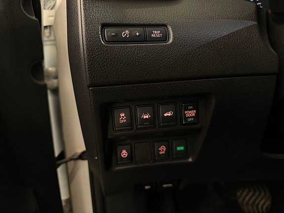 Nissan X-Trail 18 of 26