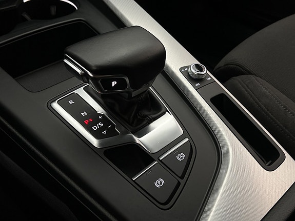 Audi A4 25 of 30