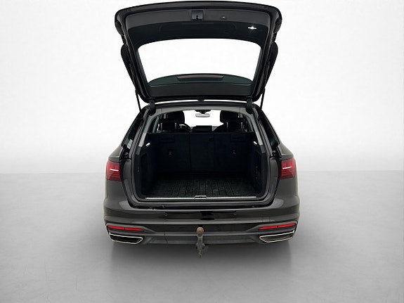 Audi A4 9 of 30