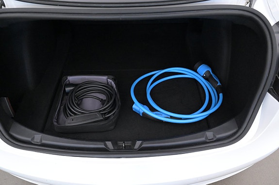 Tesla Model 3 23 of 27