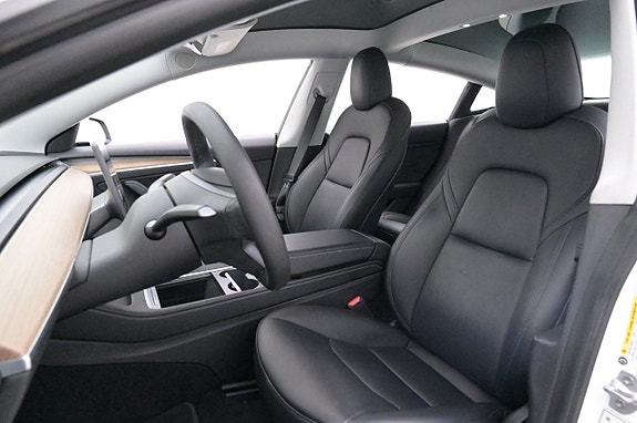 Tesla Model 3 8 of 27