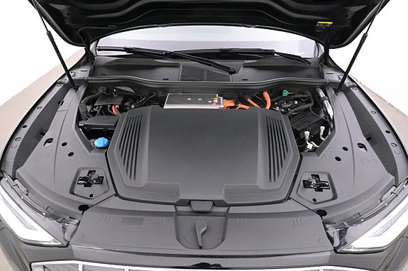 Audi e-tron 26 of 27