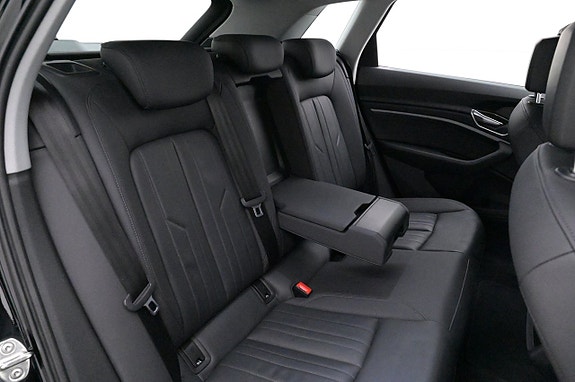 Audi e-tron 20 of 27