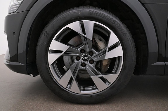 Audi e-tron 27 of 27