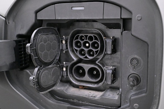 Toyota bZ4X 23 of 27