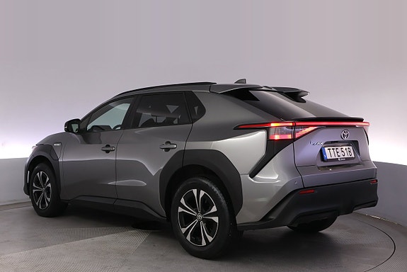 Toyota bZ4X 4 of 27