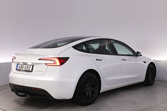 Tesla Model 3 5 of 27