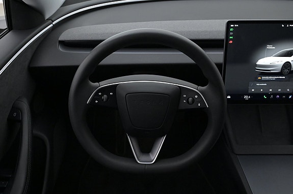 Tesla Model 3 7 of 27