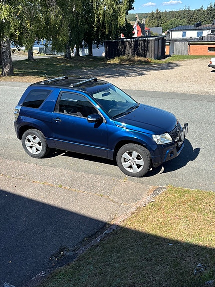Suzuki Grand Vitara 4 of 4