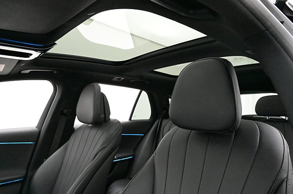 Mercedes-Benz E300 23 of 27