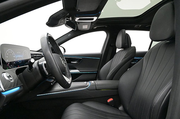 Mercedes-Benz E300 11 of 27