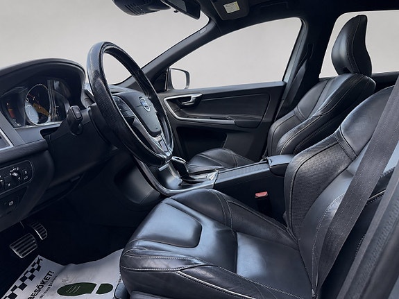 Volvo XC60 9 of 12