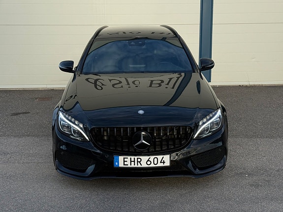 Mercedes-Benz C220 d 2 of 22