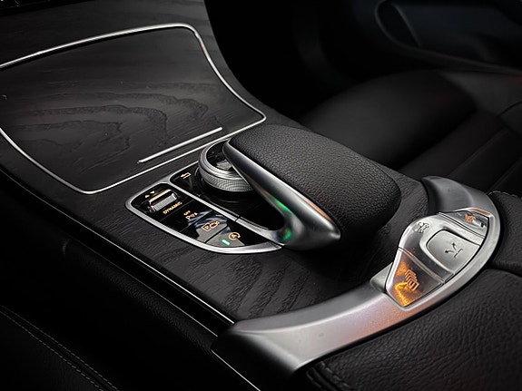 Mercedes-Benz C200 13 of 20