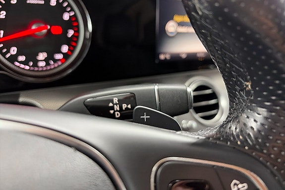 Mercedes-Benz E200 15 of 20