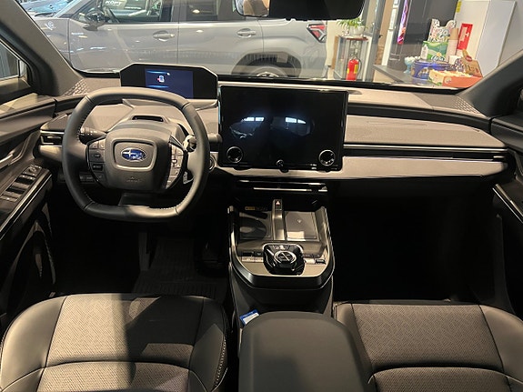 Subaru Solterra 4 of 11