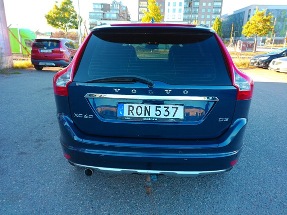 Volvo XC60 10 of 12