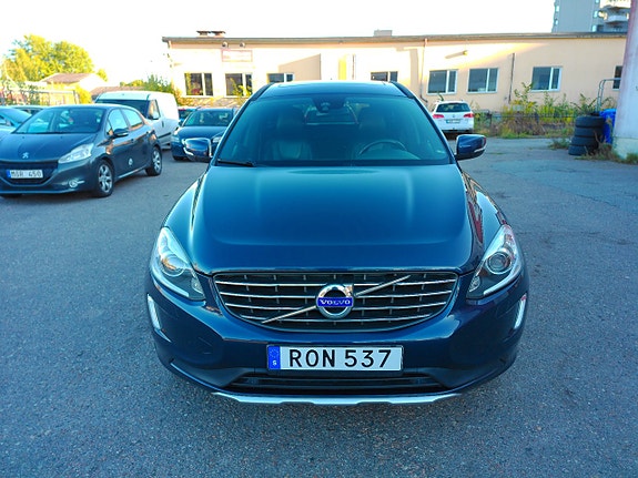 Volvo XC60 12 of 12