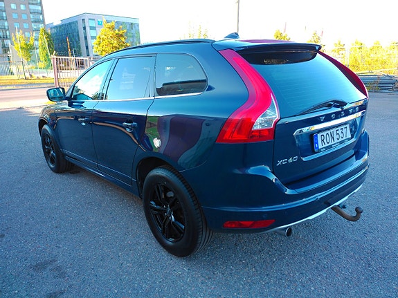 Volvo XC60 4 of 12