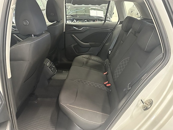 Skoda Kamiq 7 of 17