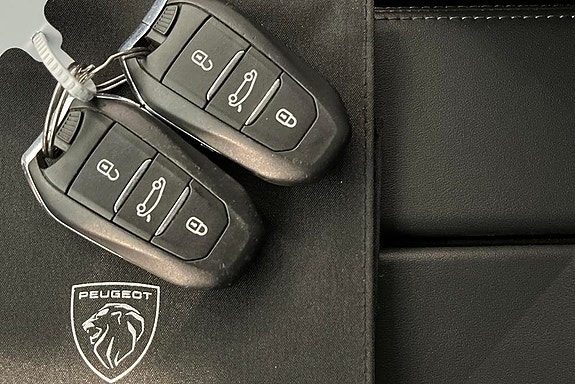 Peugeot 308 16 of 17