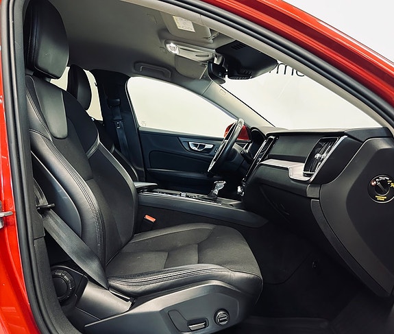 Volvo V60 11 of 12