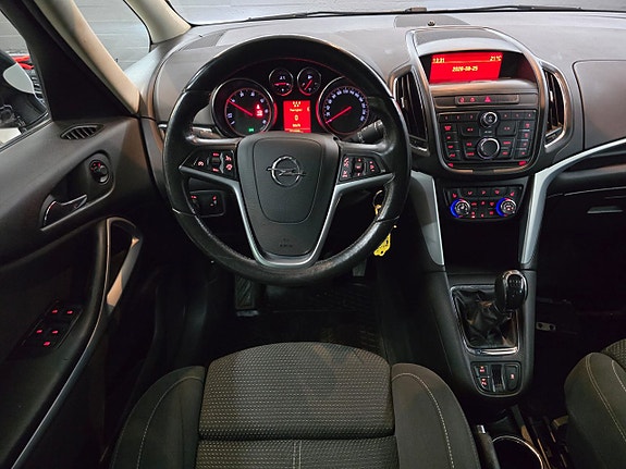 Opel Zafira Tourer 6 of 8