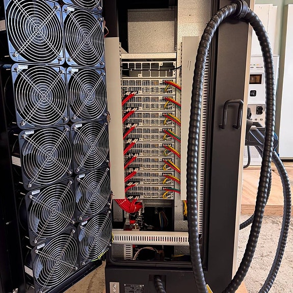 DC-snabbladdare 320 kW med dubbla CCS2-uttag 2 of 4