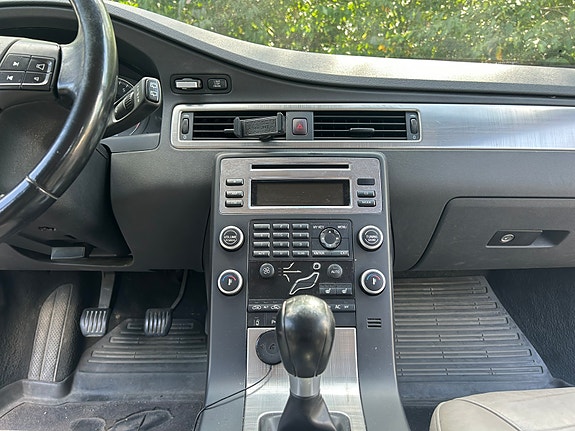Volvo V70 10 of 12