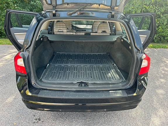 Volvo V70 5 of 12