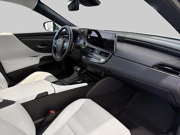 Lexus ES300h 6 of 14