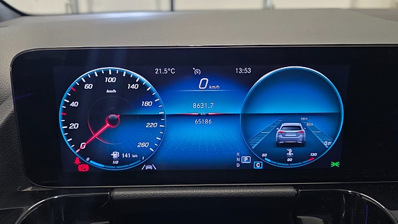 Mercedes-Benz GLA200 18 of 29