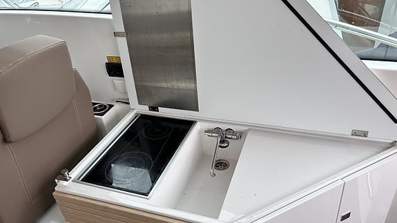 Flipper 880 ST -2019, 2st Mercury 225 hk 8 of 23