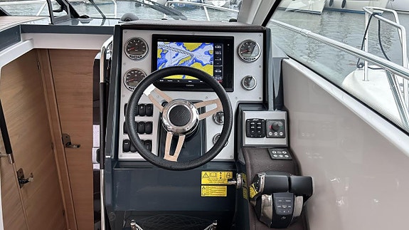 Flipper 880 ST -2019, 2st Mercury 225 hk 4 of 23