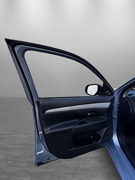 Mitsubishi Outlander 10 of 28
