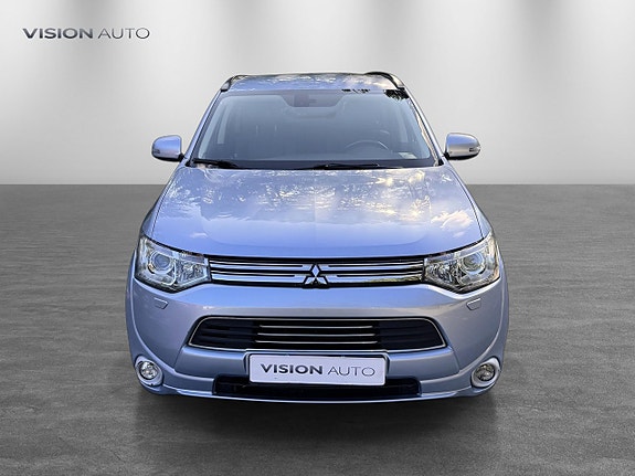 Mitsubishi Outlander 2 of 28