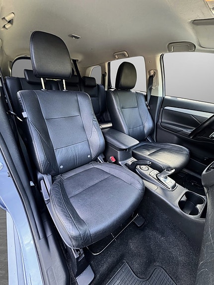 Mitsubishi Outlander 20 of 28