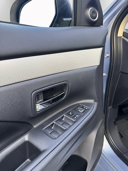 Mitsubishi Outlander 11 of 28