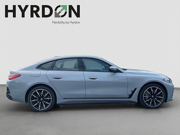 BMW i4 8 of 18