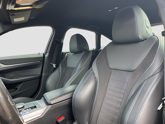 BMW i4 10 of 18