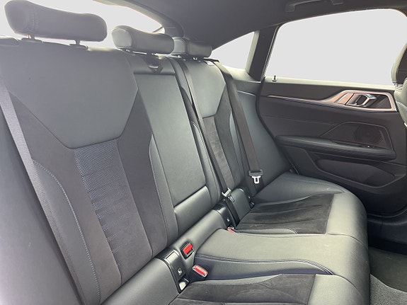 BMW i4 12 of 18