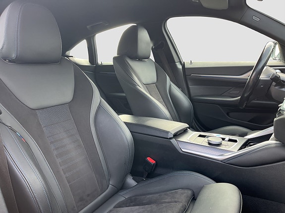 BMW i4 13 of 18