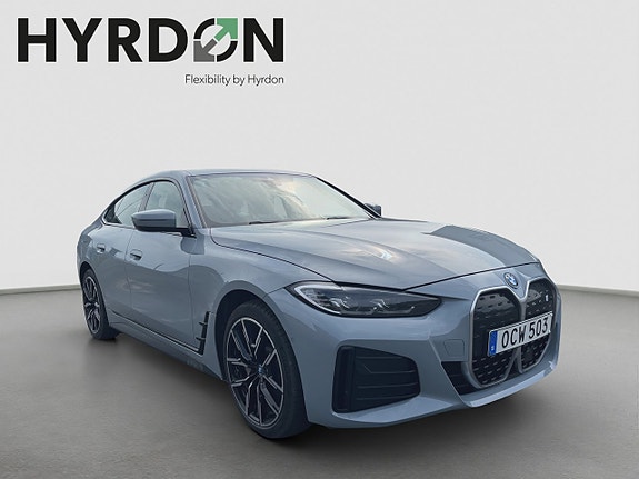 BMW i4 3 of 18