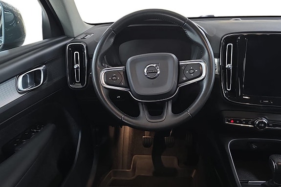 Volvo XC40 11 of 21