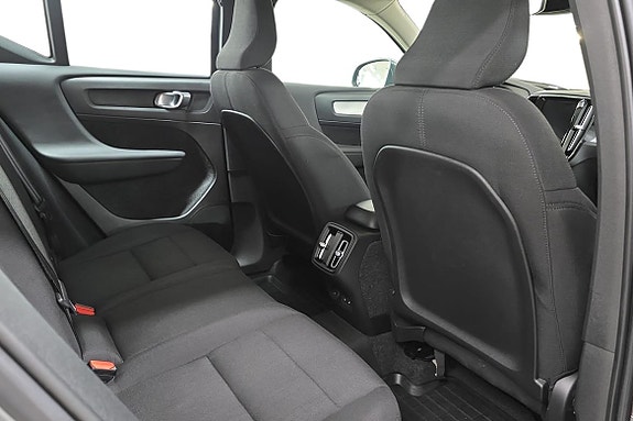 Volvo XC40 9 of 21