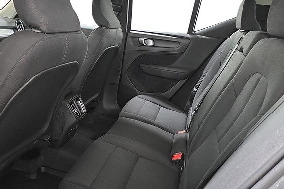 Volvo XC40 13 of 21